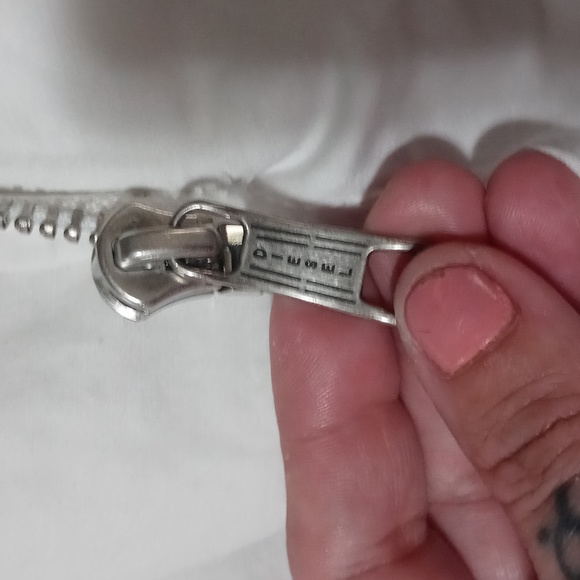 Bnwot!! Diesel rain jacket in white sz med. Med weight zip up and buttons w ties - Picture 10 of 12